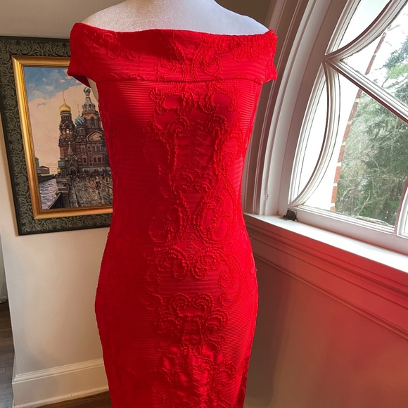 Cache | Dresses | Designer Cache Embossed Knit Fitted Mini | Poshmark